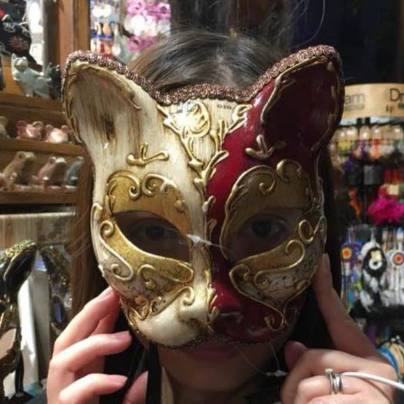 Meet your Posher, Tu - Picture 1 of 1